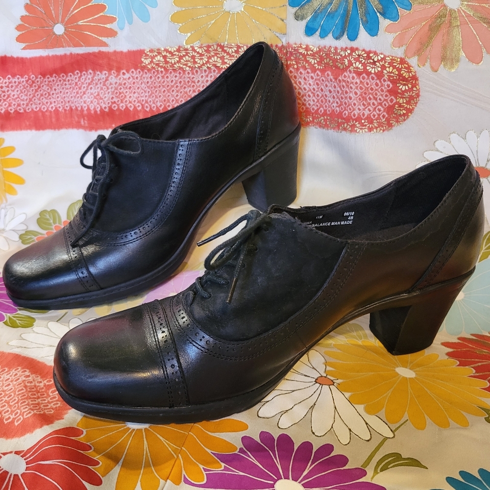 Clarks Oxford Heels | Leather & Suede